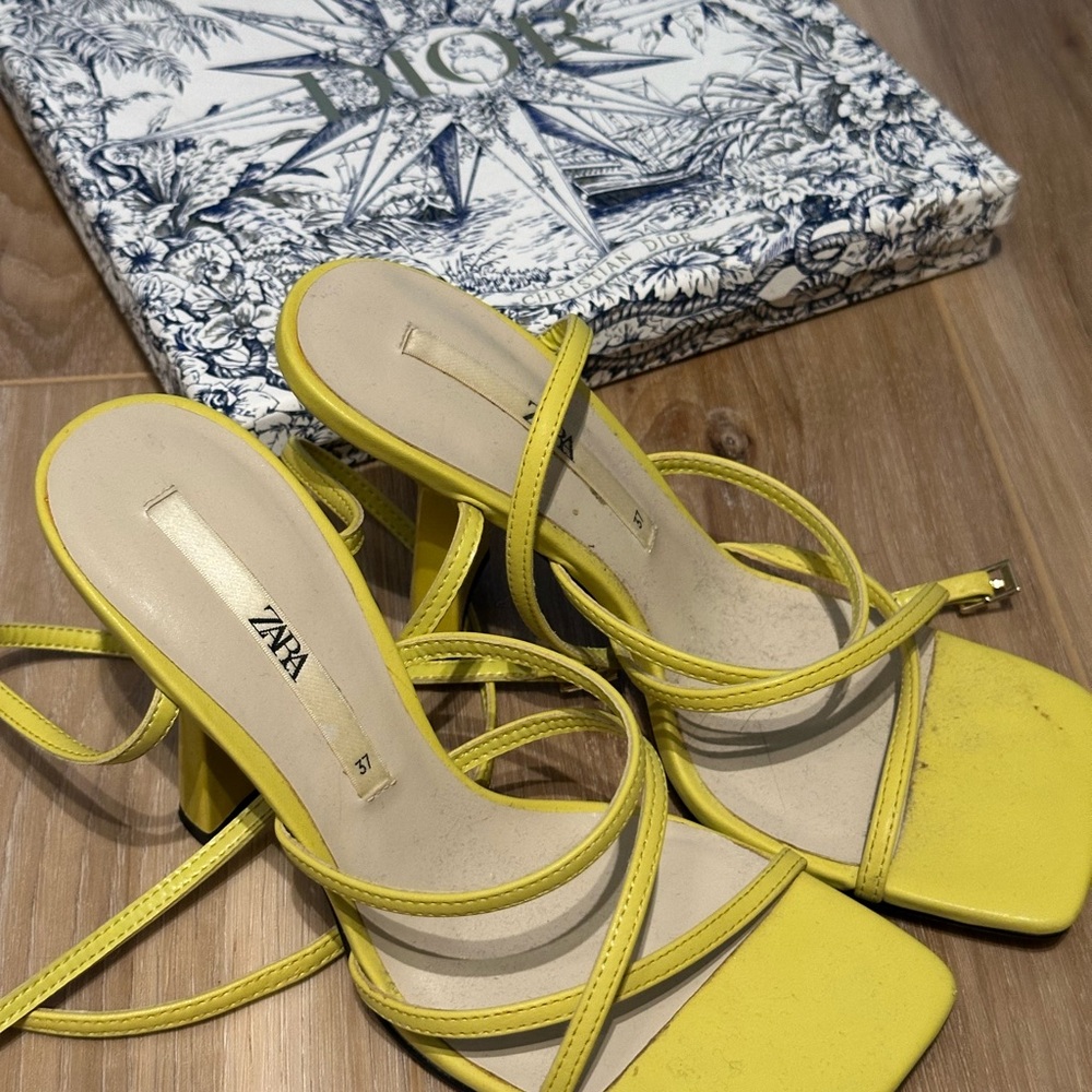 Zara heels preloved